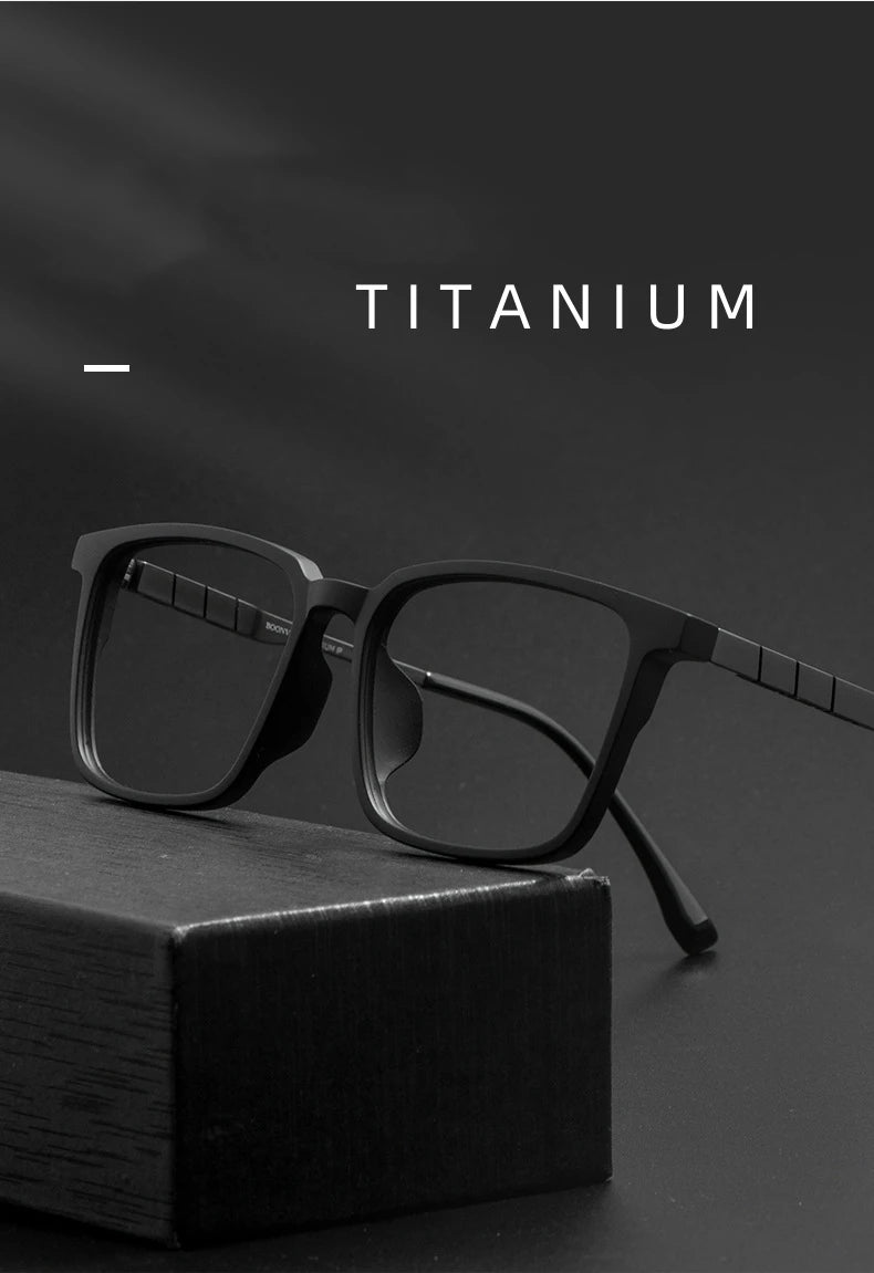 Fashion Eyewear Retro Square Titanium